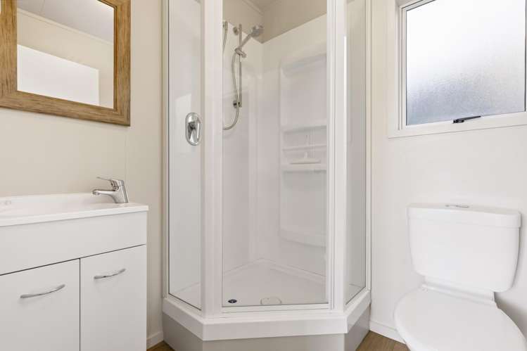 53 Kahotea Drive Motuoapa_17