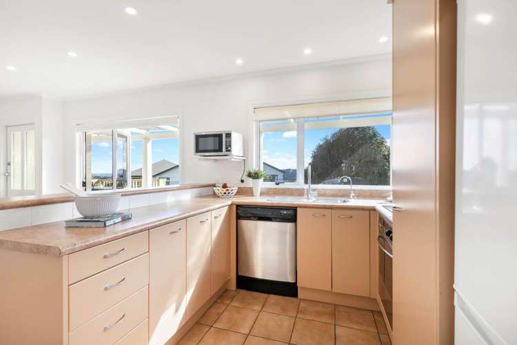 10 Mackay Drive Greenhithe_7