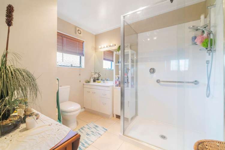 33 Botany Road Botany Downs_18