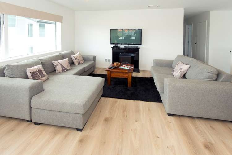 255 Alec Craig Way Gulf Harbour_8