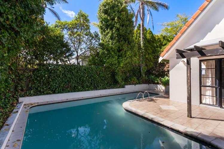 19 Elizabethan Gardens St Heliers_8