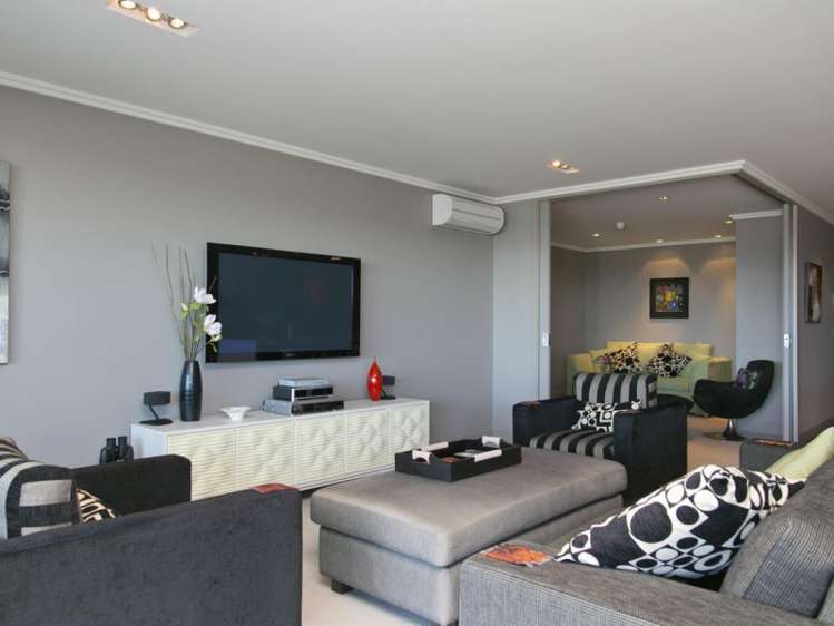 2/225 Lake Terrace Waipahihi_5