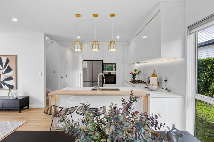 31B Weatherly Road Torbay_11
