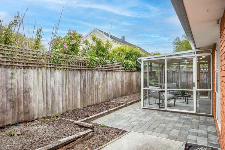 2/118 Aorangi Road Bryndwr_11