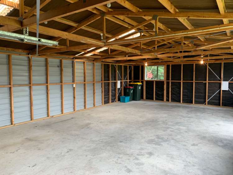 98 Creek Road Allenton_17