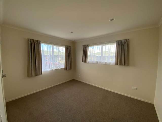 4/8 Village Place Tuakau_3