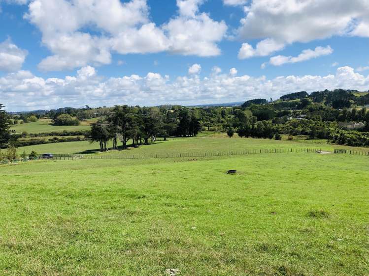 8 Bobs Way Dairy Flat_1