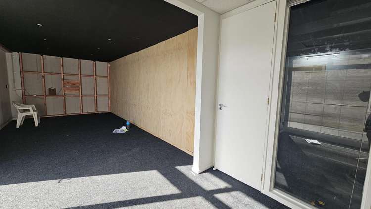 820 Karamu Road North Mayfair_7