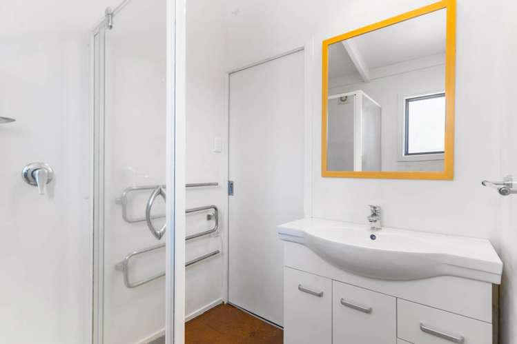 10a Coletta Lane Te Atatu South_16