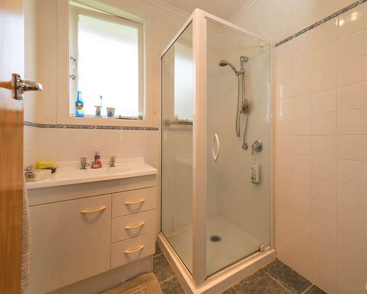 64 Mount View Drive Mangakakahi_11