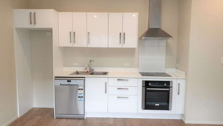 9/19 Collins Avenue 11538_9