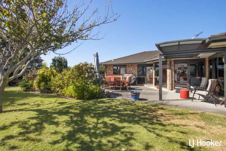 3 Athenree Heights Athenree_3