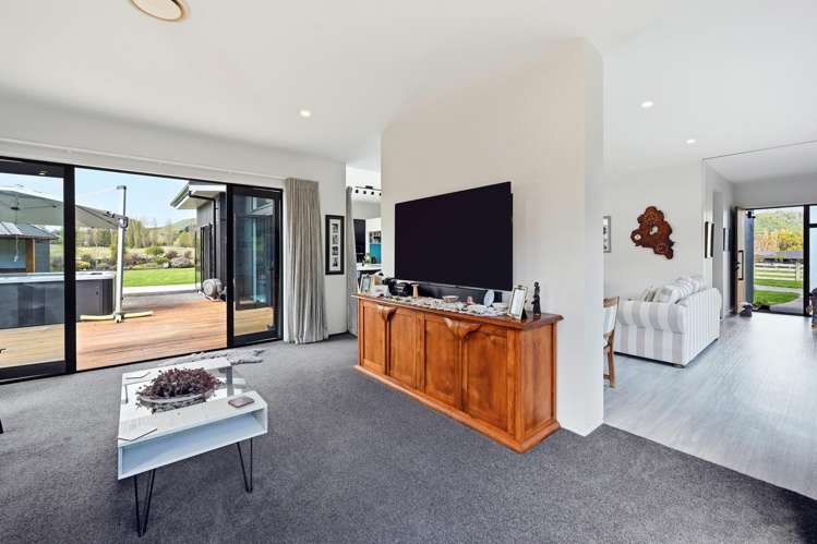 24/500 Kinloch Road Kinloch_11