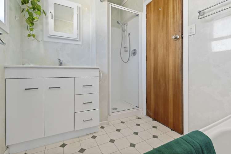 15 Clifton Drive Waitara_14