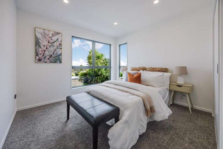 2/10 Vincent Street Howick_1
