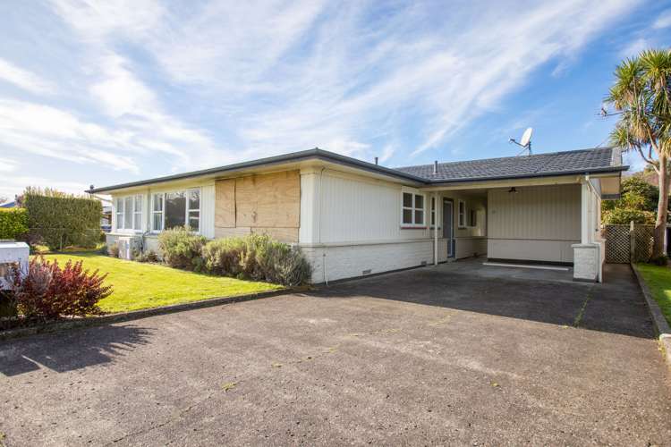 82 Guy Street Dannevirke_18
