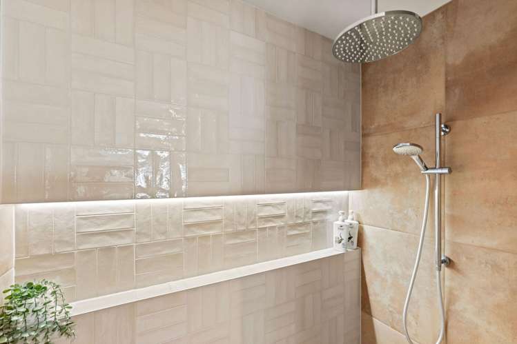 32 Walter Case Drive Harewood_18