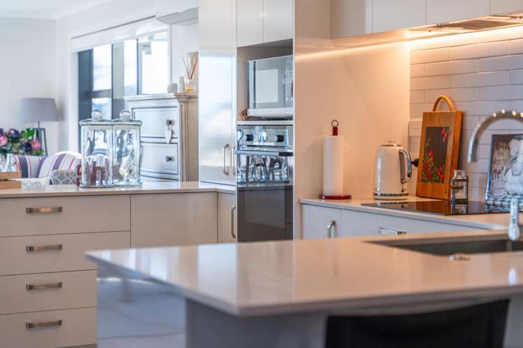 37 Maunganamu Drive Wharewaka_12