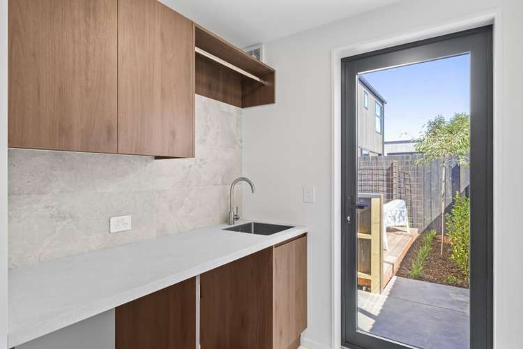 2/31 Rutland Street Saint Albans_17