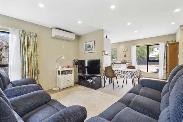 4/3 Cooper Street Taita_2