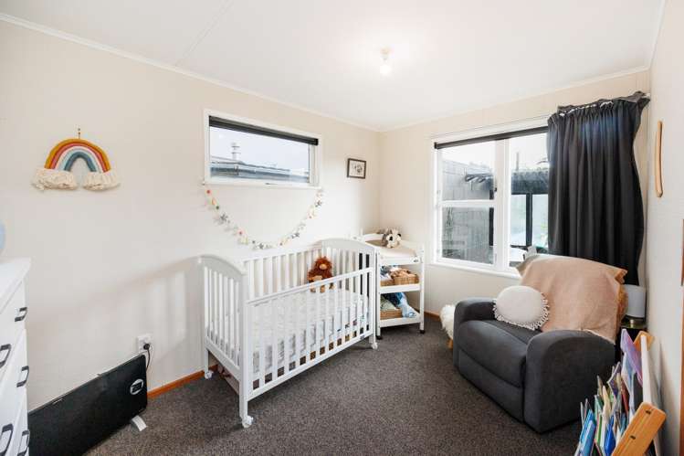 98 Lethbridge Street Feilding_21