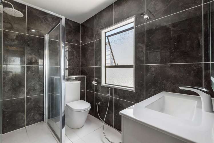 27 Florence Daly Place Mount Roskill_17