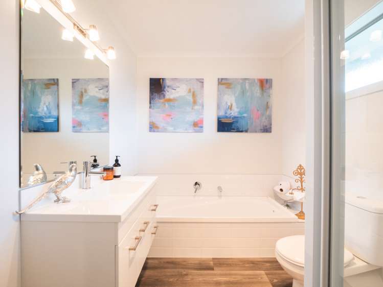 75 Grandvista Drive Green Island_14