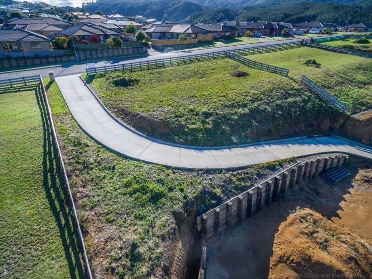 31 Percy Kinsman Crescent Riverstone Terraces_14