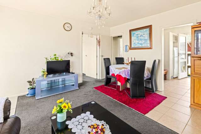 2/628 Cashel Street Linwood_2