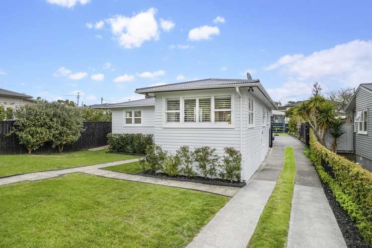 4 Bayside Avenue Te Atatu Peninsula_21