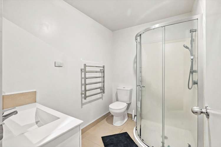 2/4 Littler Place Hamilton East_5