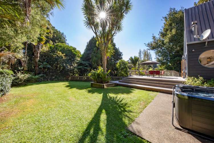166 Woodlands Park Road Titirangi_17