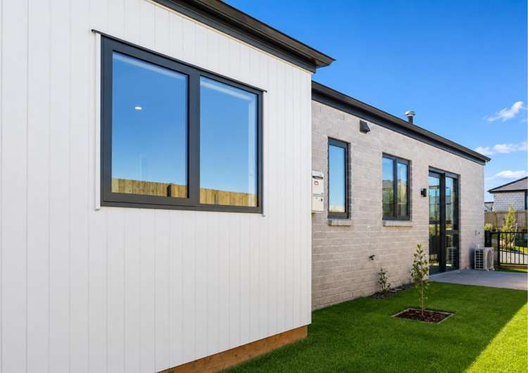 2/3 Waruhia Crescent Rototuna North_4