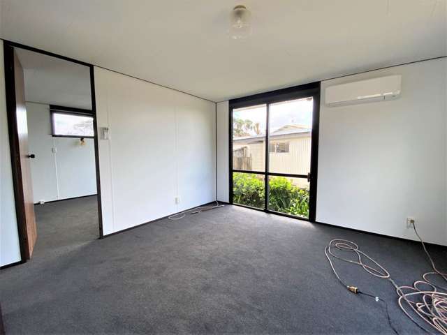 2/51 Seaview Road Castor Bay_3