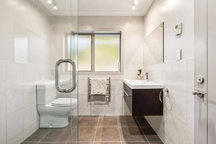 86 MacWhinney Drive Drury_27