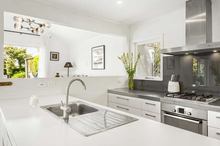 30 Konini Road Titirangi_11