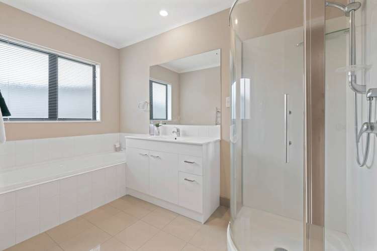 5 Newinn Crescent East Tamaki Heights_15