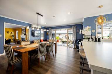 62 Cairns Crescent_2