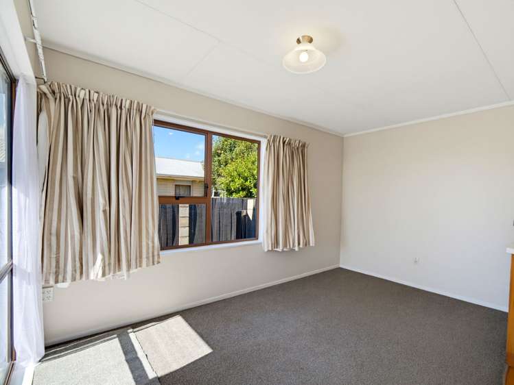 12 Lorne Crescent Flaxmere_11