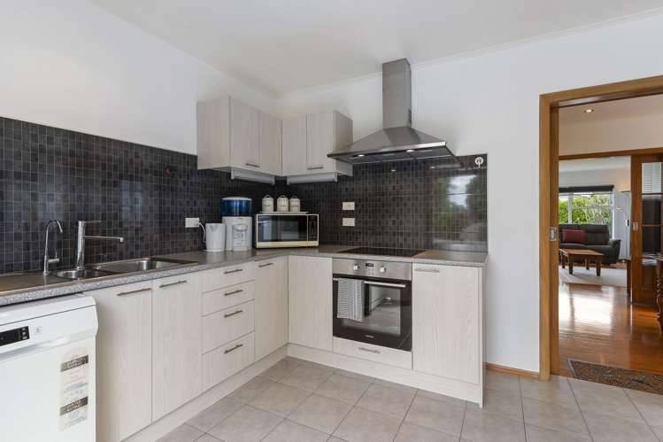 7 Tauhara Street Green Bay_12