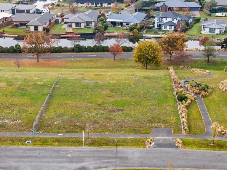 10 Village Green Drive_2