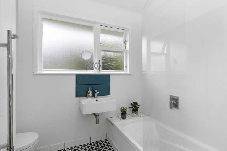 1/11 Hair Street Wainuiomata_12