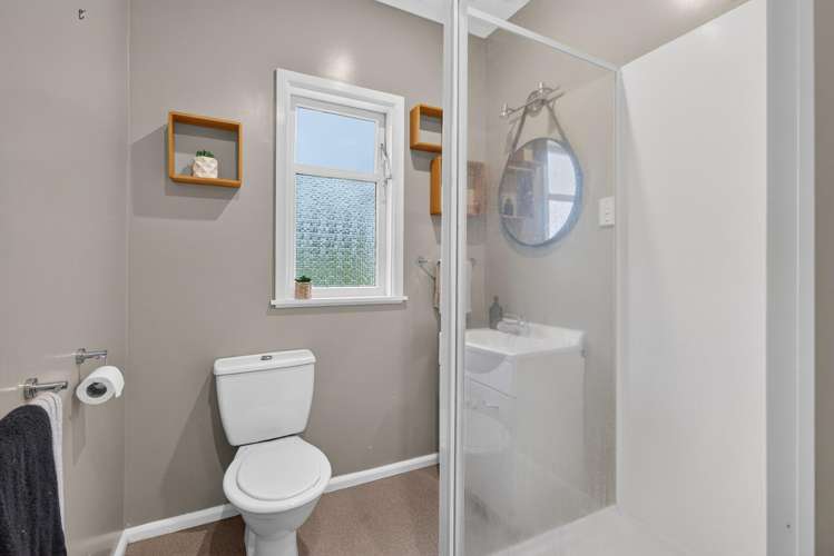 22A Ludlam Crescent Woburn_12