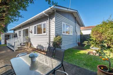 1/18 Gladstone Road_2