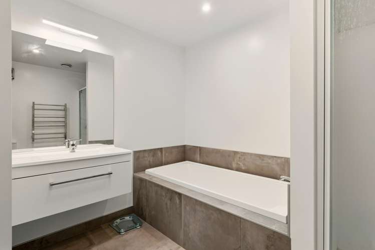 8 Peterley Road Lower Shotover_13