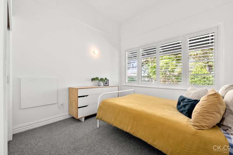 2 Barton Road Heretaunga_11