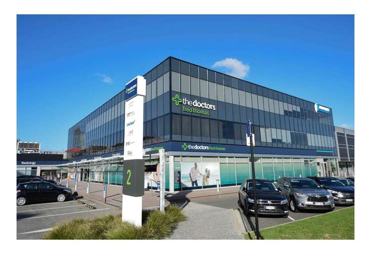 Level 1/2 Fred Thomas Drive_0