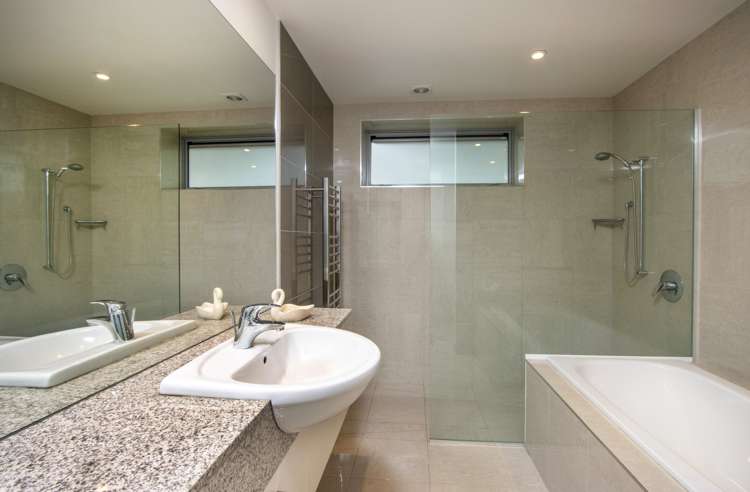 104b Princes Drive Britannia Heights_14