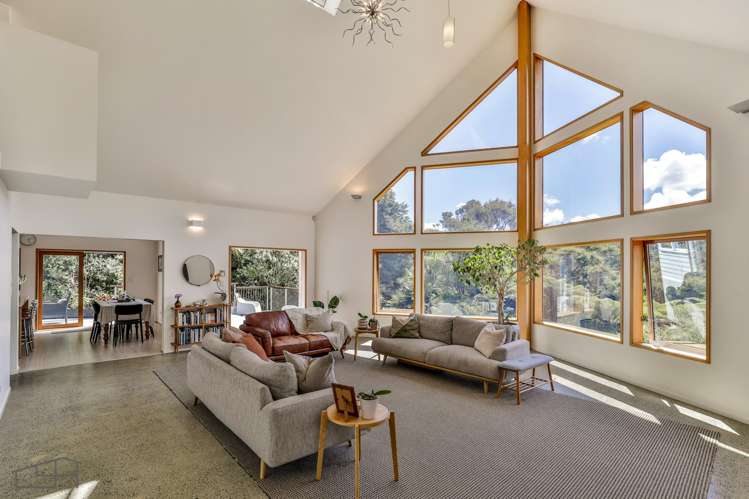 184 Laingholm Drive Titirangi_1