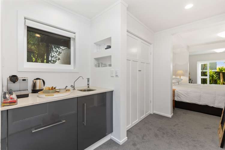 3/32 Beach Road Castor Bay_16